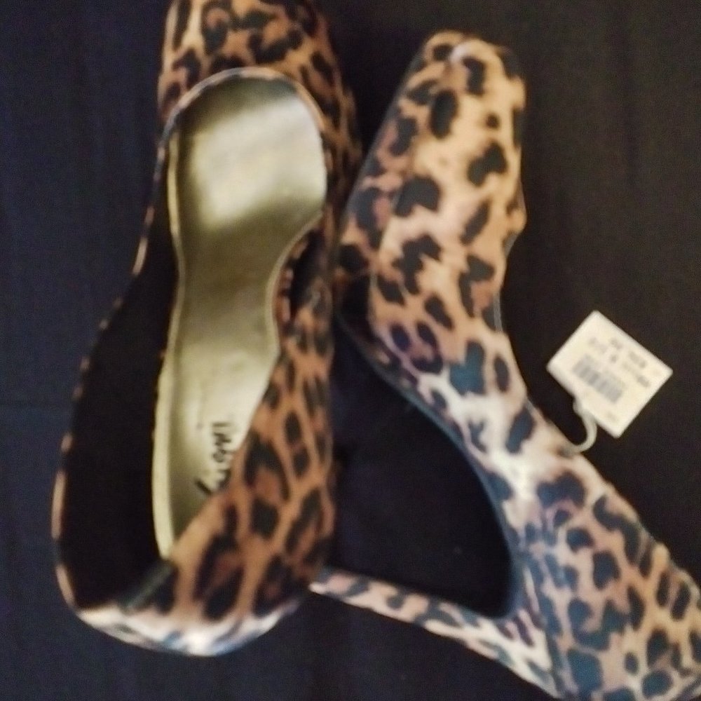 Brand new women hy heels shoes